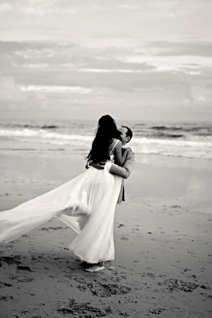 Mediterrane Hochzeit Portugal – Braut Portrait, Algarve Küste warmes Abendlicht © Chirlyart